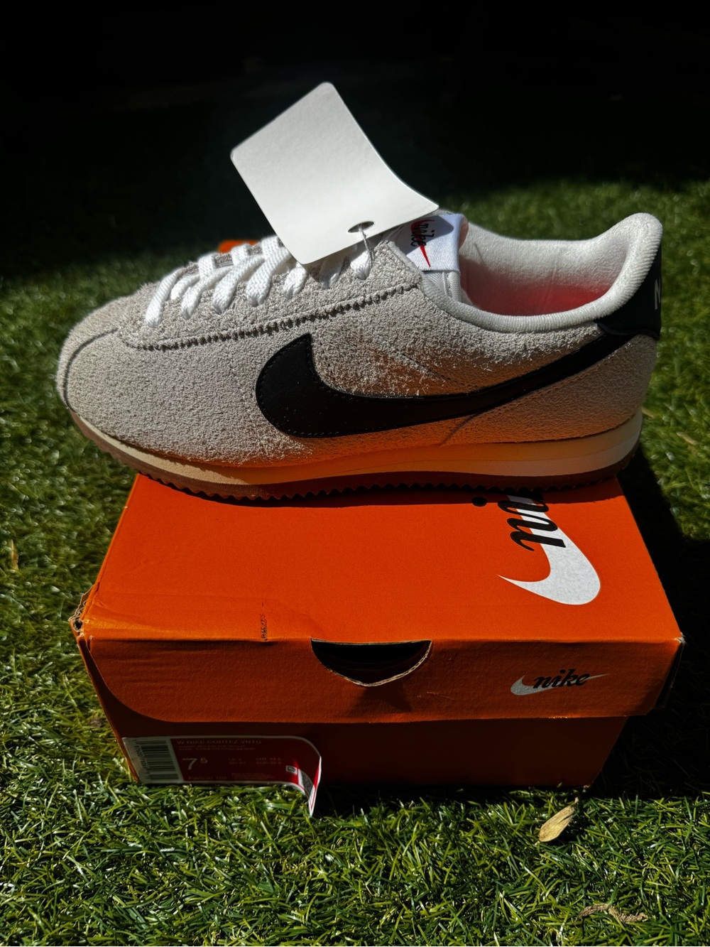 Nike Cortez Sneakers - Picture 5 of 11